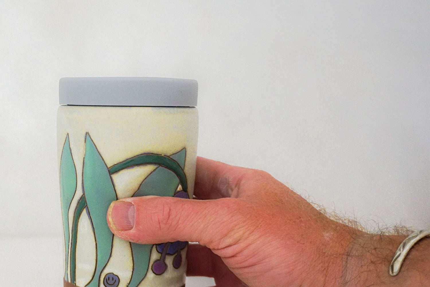 Keep your chin up Purple flower Travel cup in BONE
