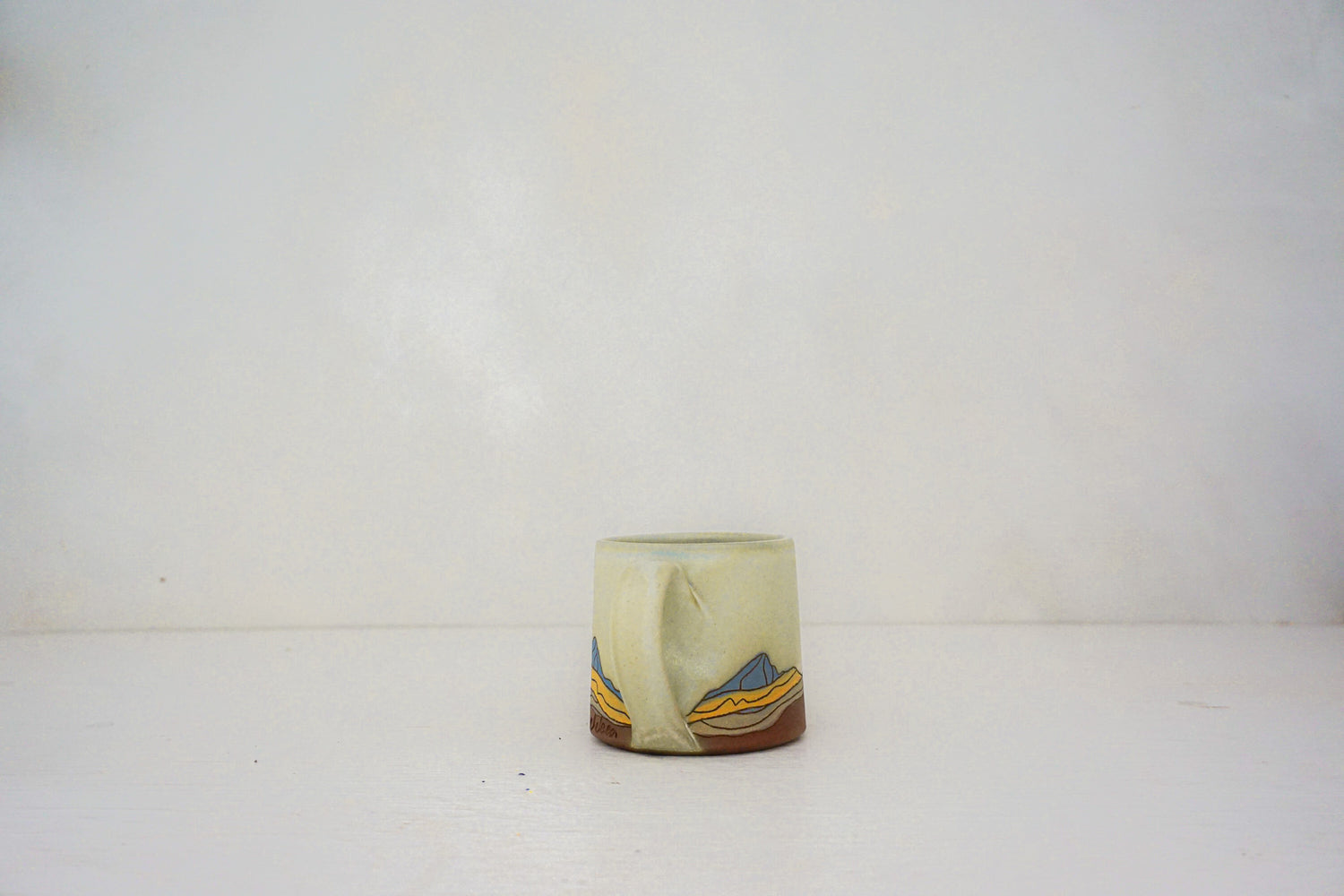 Mtn blue moon BB mug in BONE