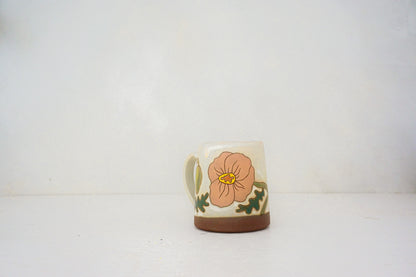 Poppy mug in BONE