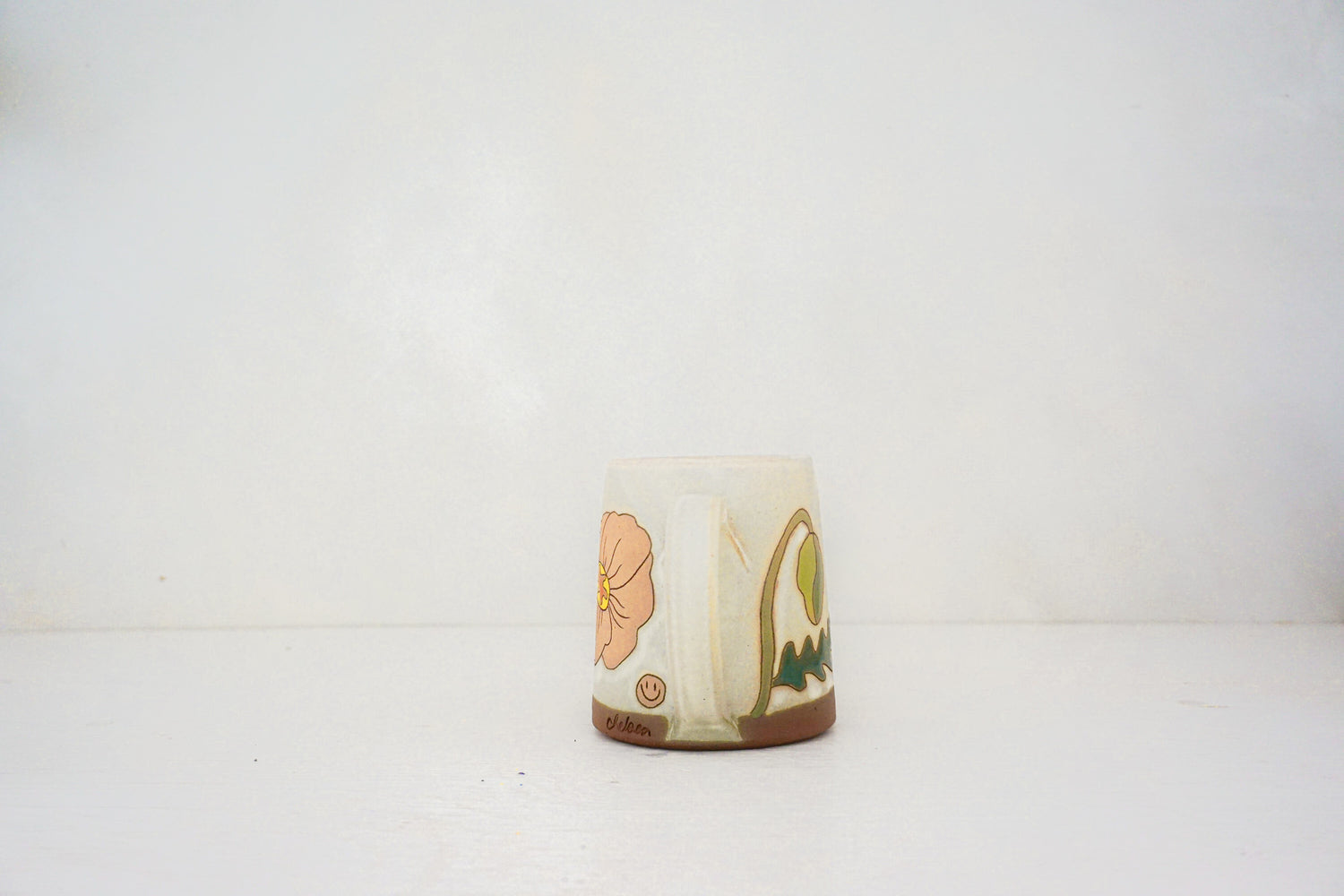 Poppy mug in BONE