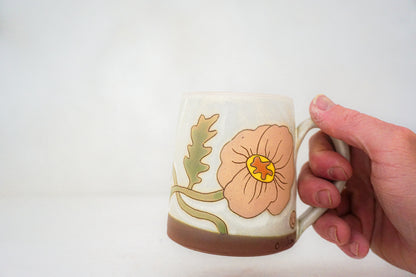 Poppy mug in BONE