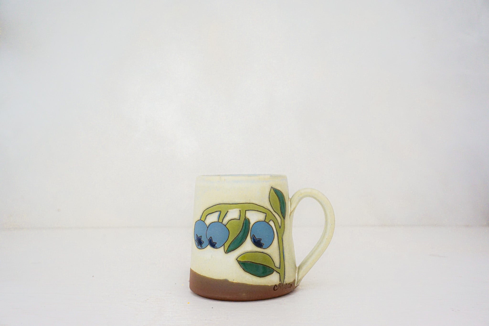 Blueberry mug in BONE
