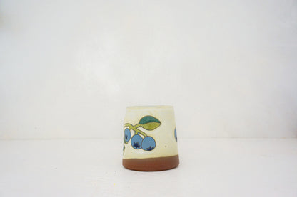Blueberry mug in BONE