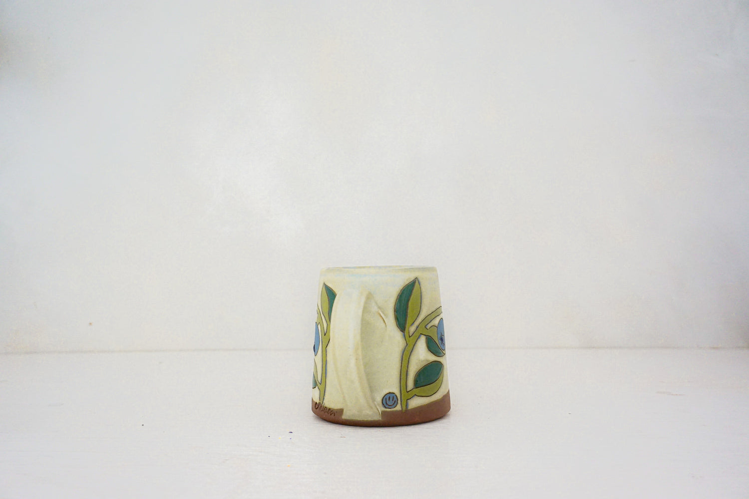 Blueberry mug in BONE