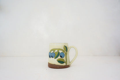 Blueberry mug in BONE