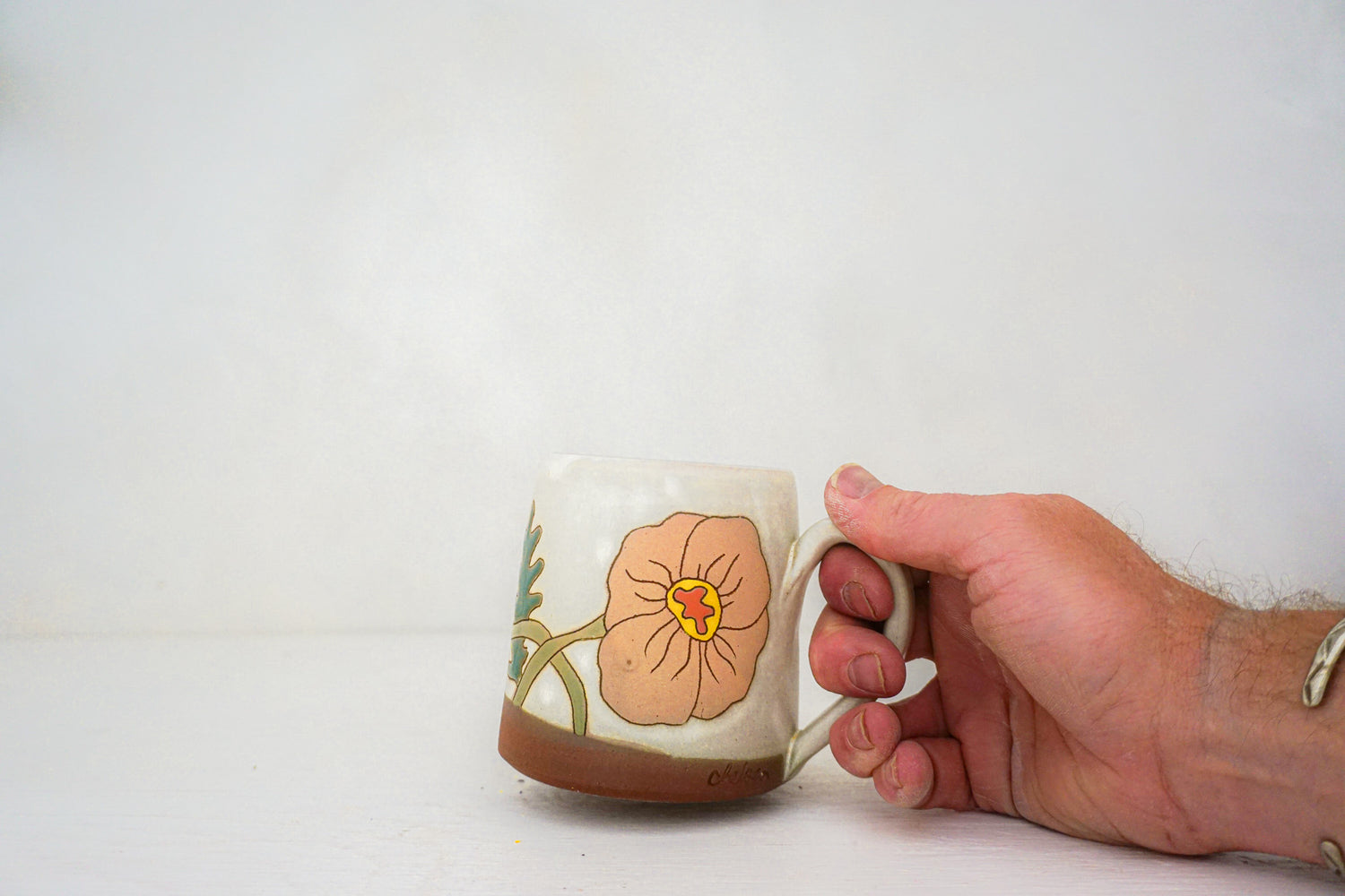 Poppy mug in BONE 2