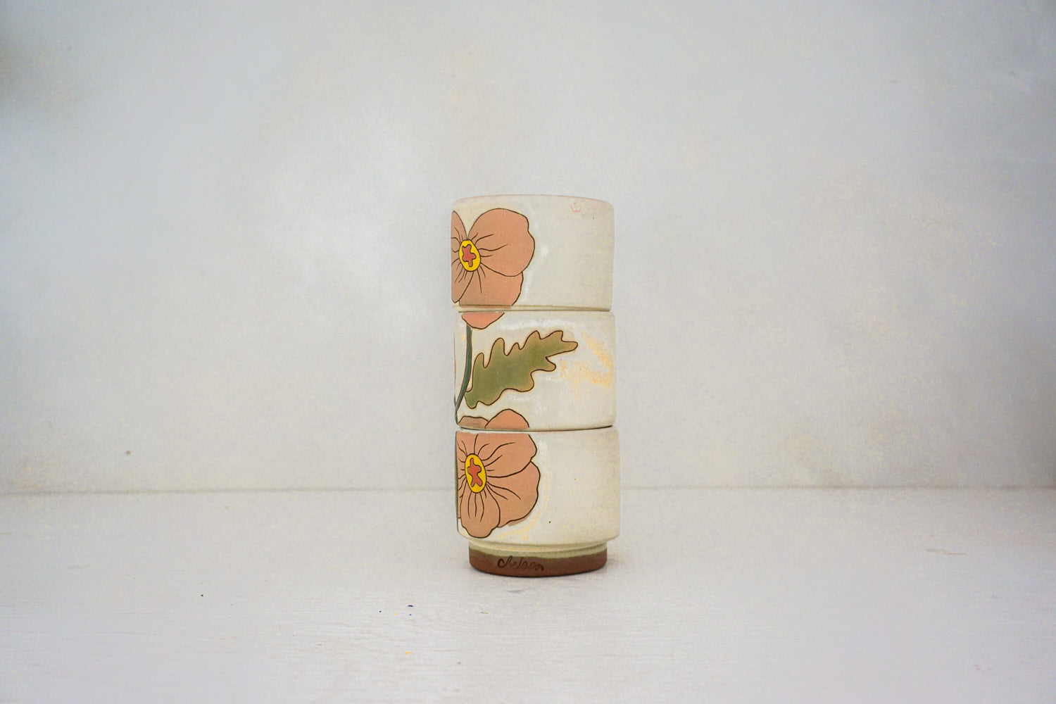 Poppy Stackers cups in BONE