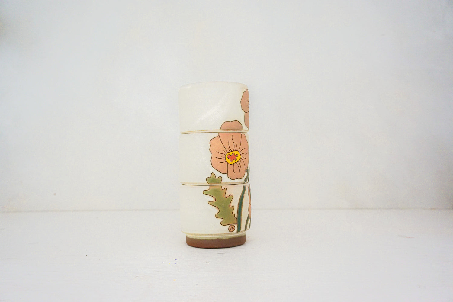 Poppy Stackers cups in BONE