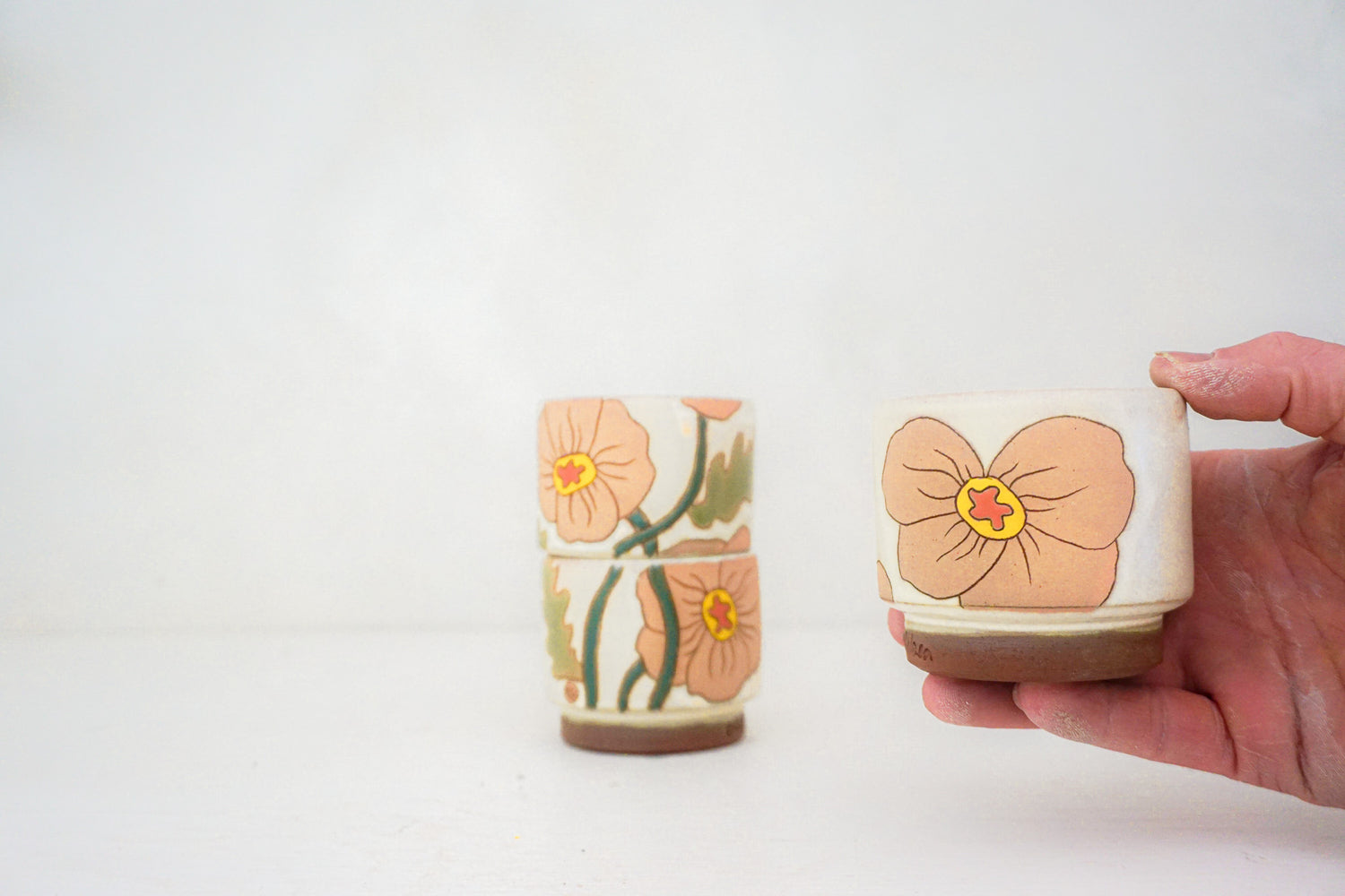 Poppy Stackers cups in BONE