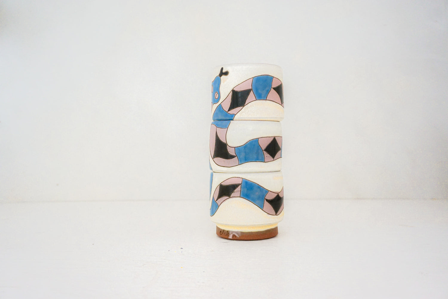 Snake Stackers cups in BONE