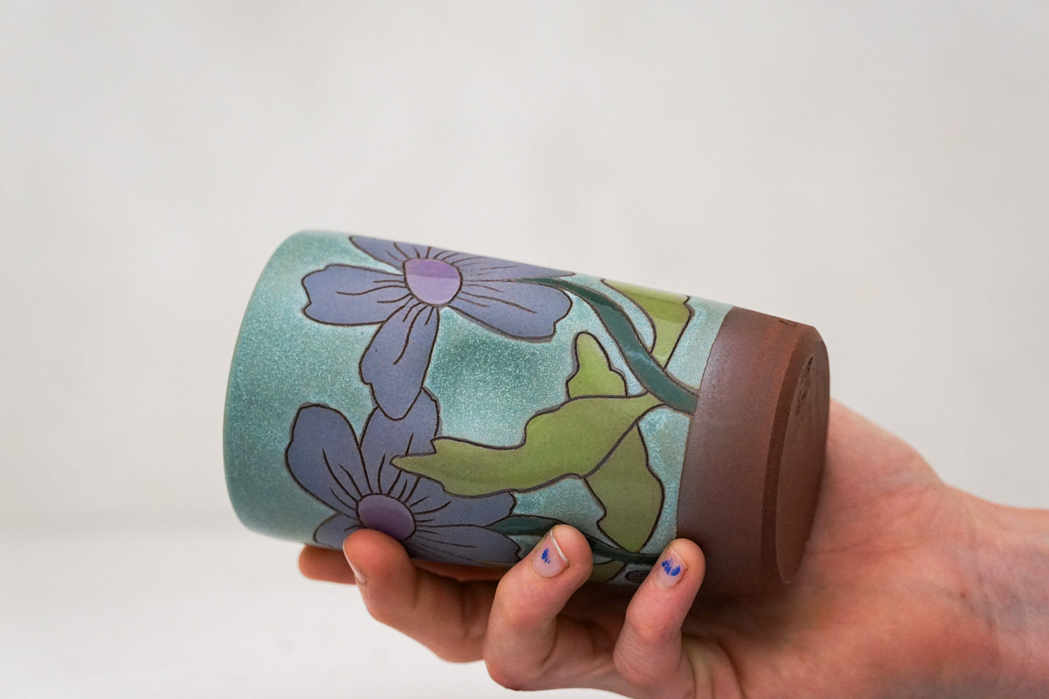Happy Purple Flowers cup in Lake