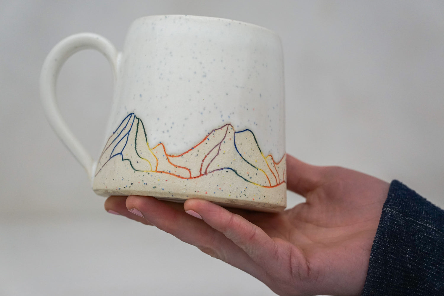 W Teton Colored Grog mug in White 1