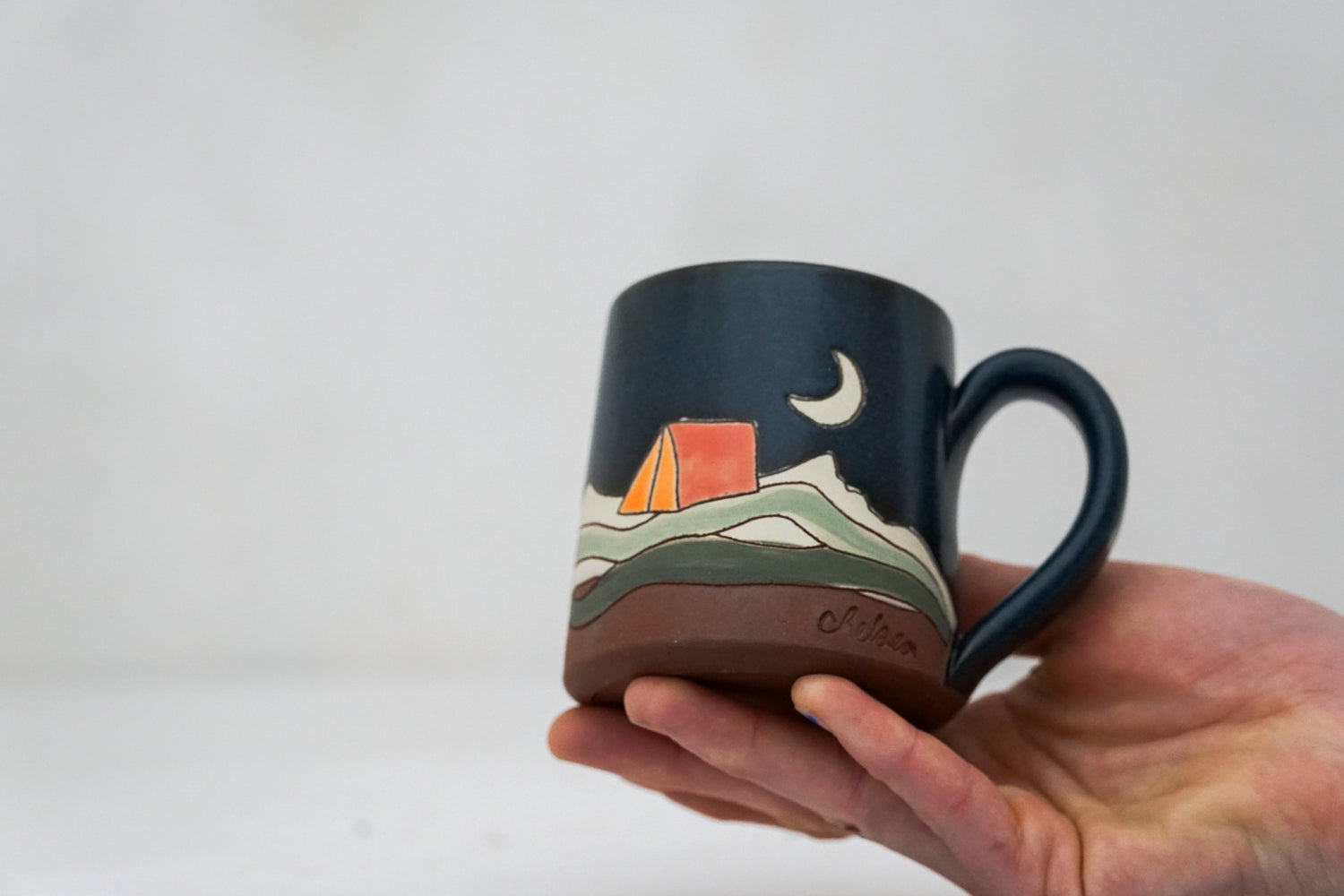 The Sliver moon camp BB mug in Darby