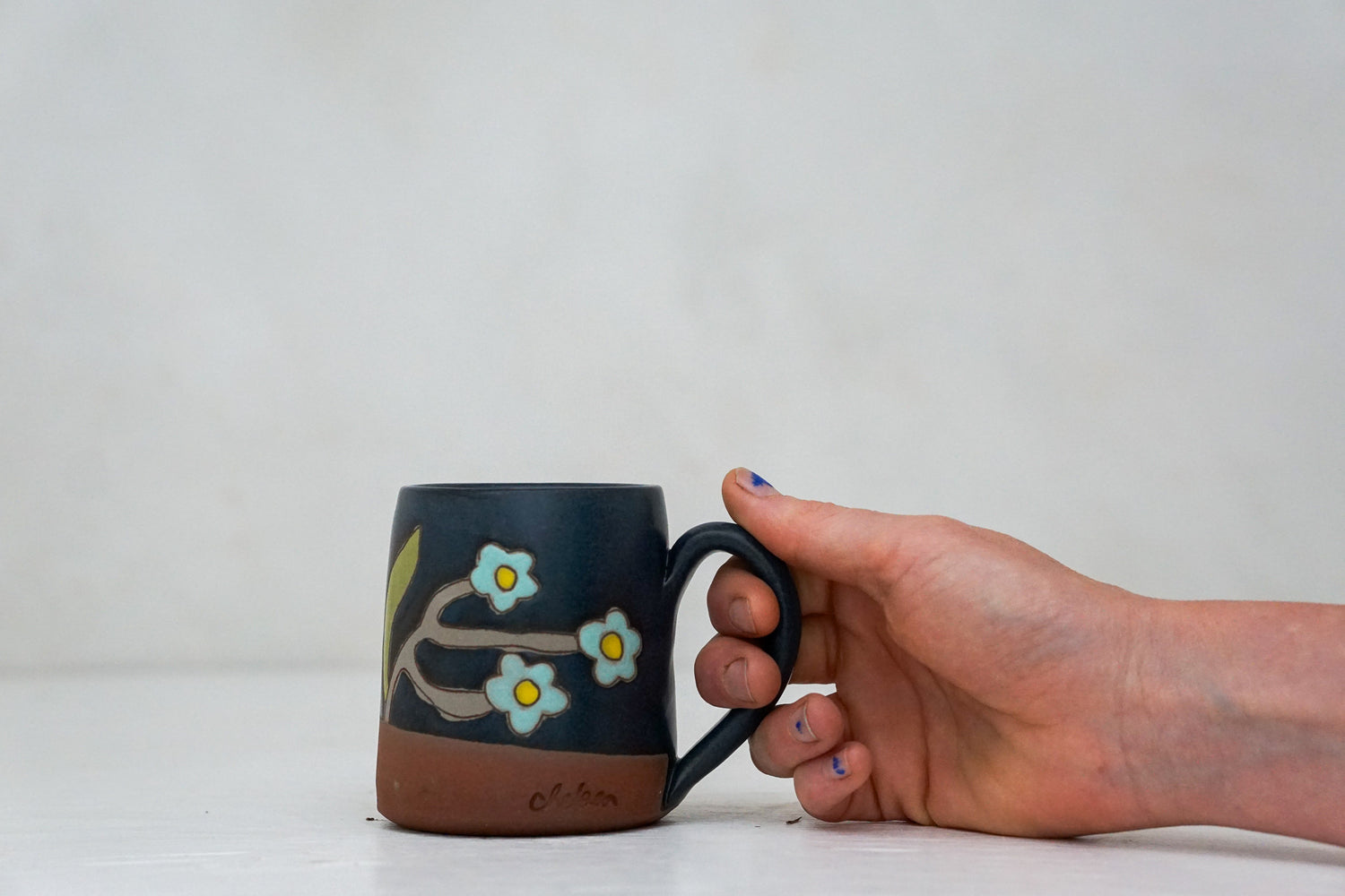 Forget-me-not BB mug in Darby
