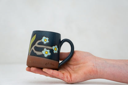 Forget-me-not BB mug in Darby
