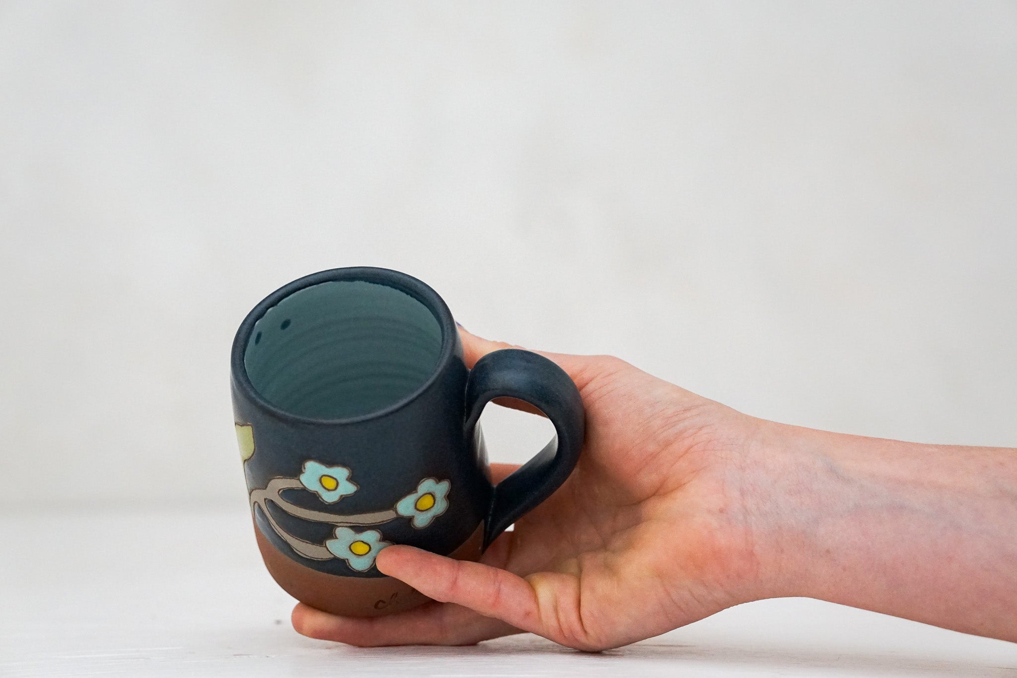 Forget-me-not BB mug in Darby