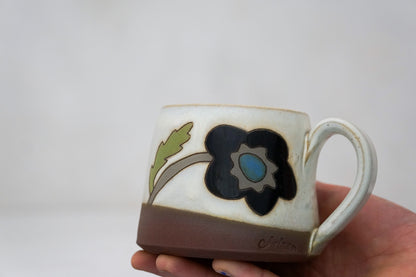 Black flower shortie mug in Bone