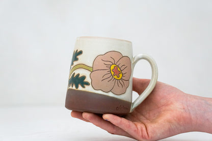 Poppy mug in Bone