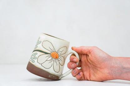 White Flower mug in Bone