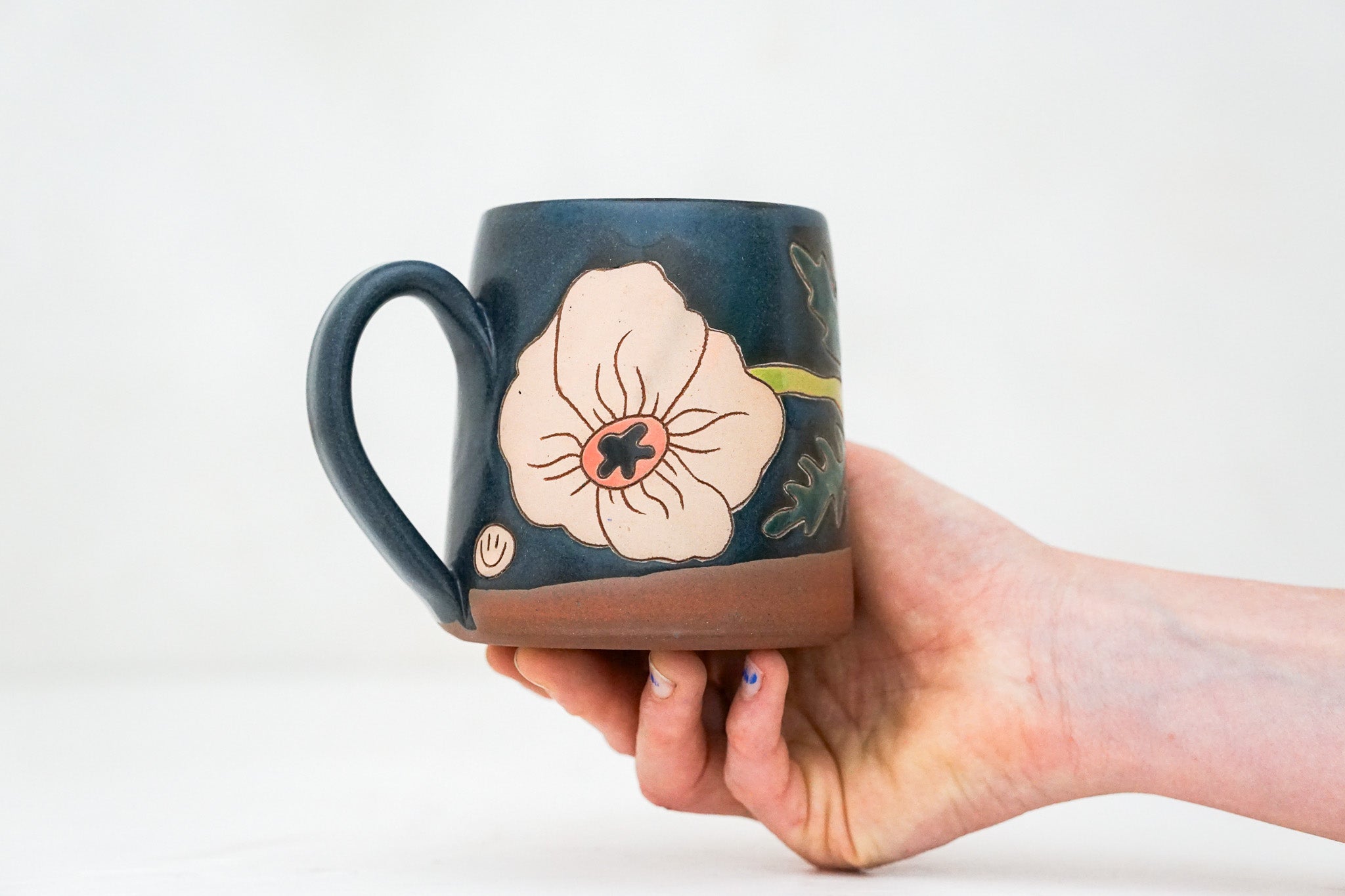 Poppy mug in Darby*