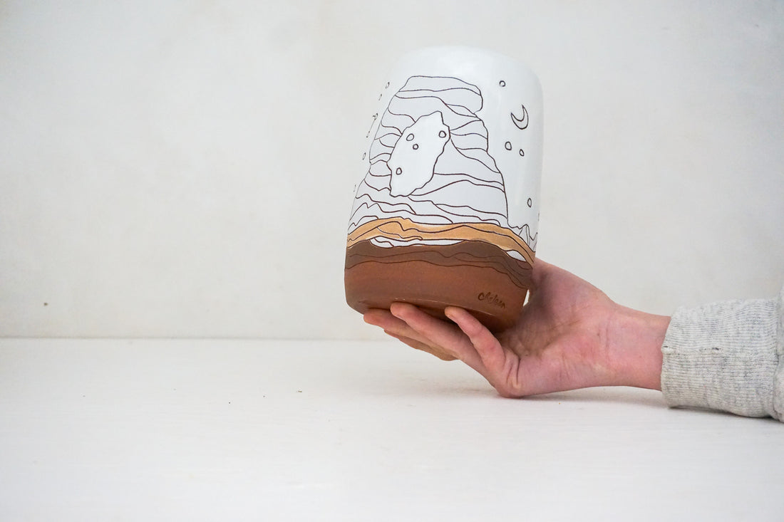 Arches Dipper Snow White vase image 0